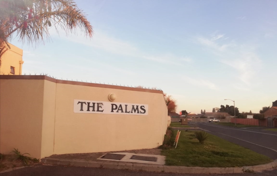 To Let 1 Bedroom Property for Rent in Oakglen Western Cape